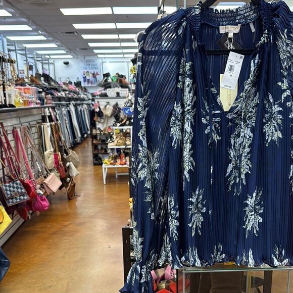 Ramy brook blouse - Picture 2 of 10